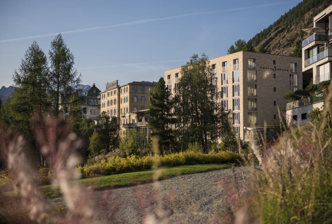 Außenansicht Hotel Saratz