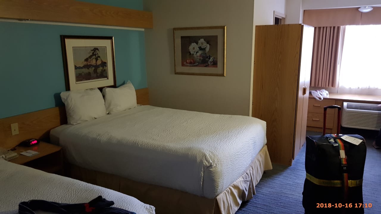 Zimmer Days Inn & Suites by the Falls - Centre Street