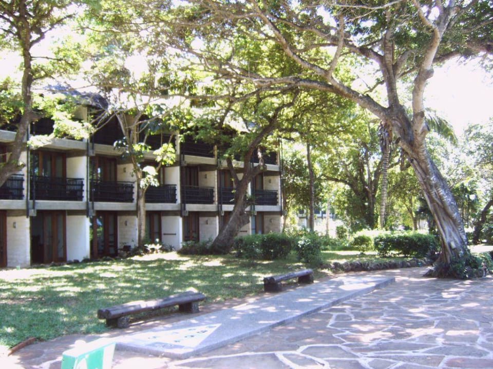 Haupthaus im Gartenlook Baobab Beach Resort & Spa