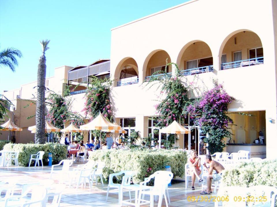 Terrasse vor dem Speisesaal Nour Palace Resort & Thalasso