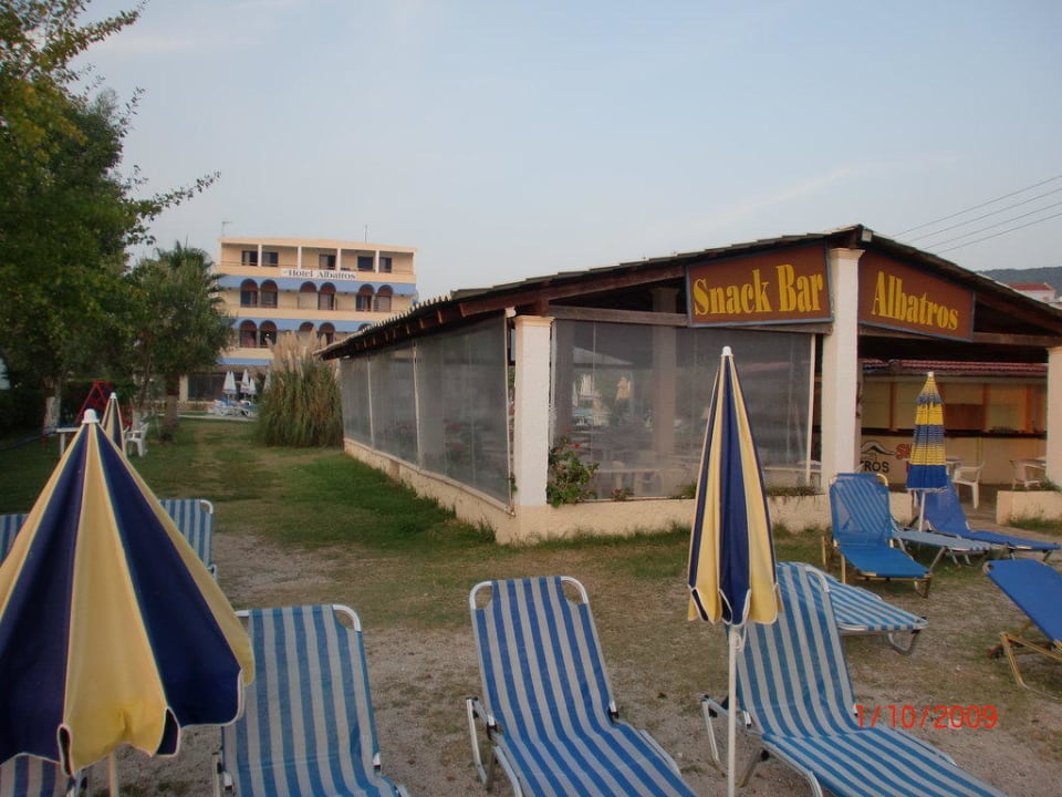 Snack Bar am Strand Hotel Albatros