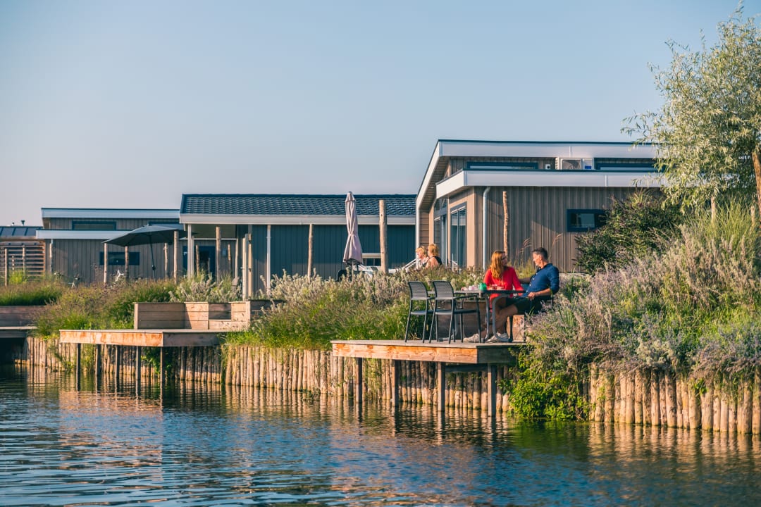 Außenansicht EuroParcs De Kraaijenbergse Plassen
