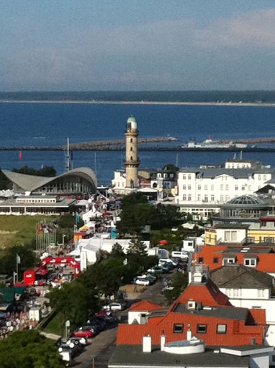 Aussicht auf Warnemünde Hotel Neptun