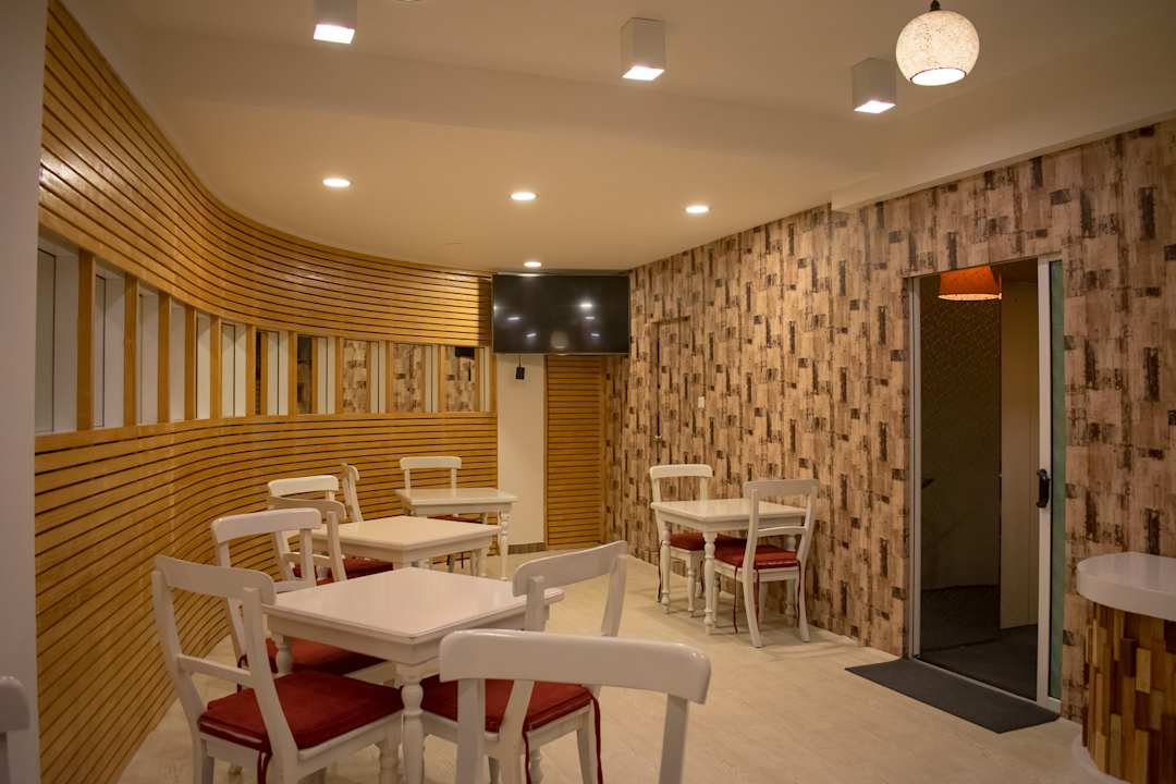 Gastro Local Escape Boutique