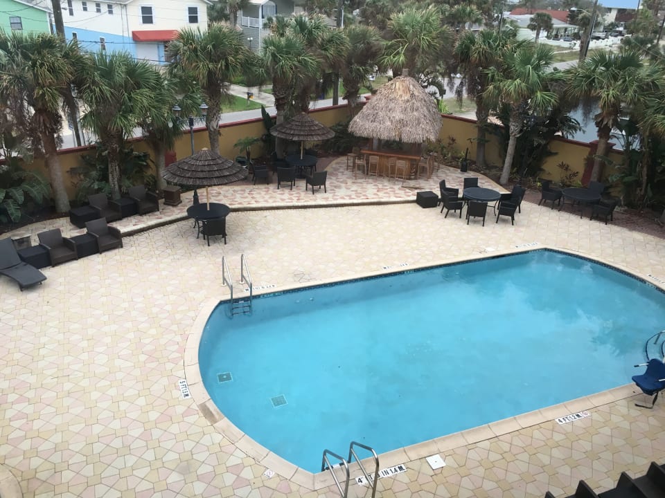 Ausblick zum Pool Zi 329 Hampton Inn & Suites St. Augustine-Vilano Beach