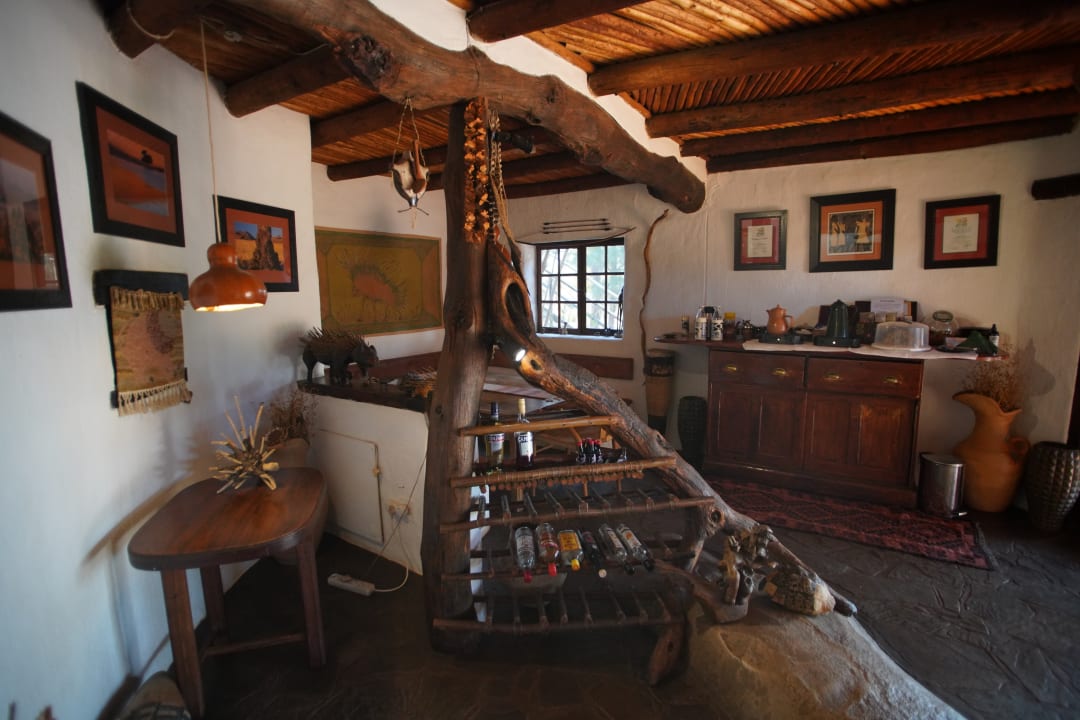 Gastro Hotel Eningu Clay-House Lodge