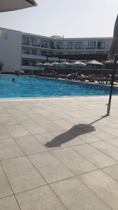 Pool Sentido Amounda Bay