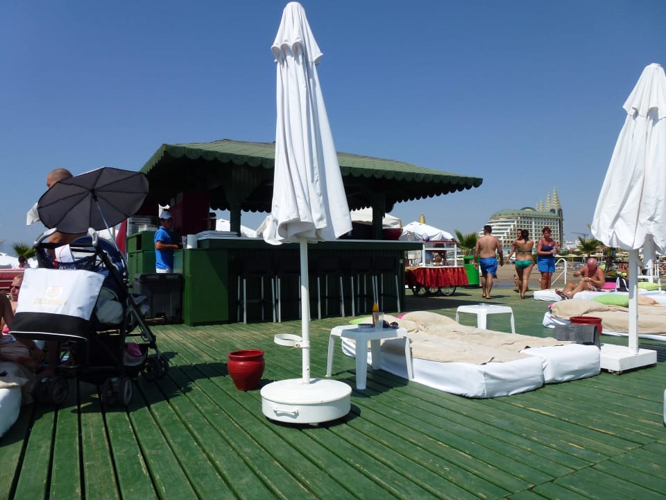 Auf dem Steg Hotel Delphin Palace
