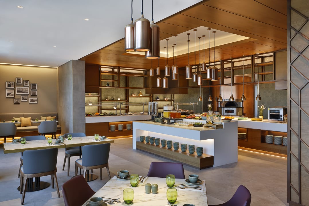 Gastro DoubleTree by Hilton Sharjah Waterfront Hotel & Residences