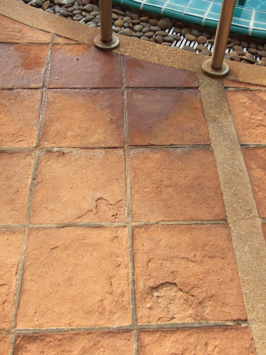 Maroder Pooleinstieg links Banana Fan Sea Resort