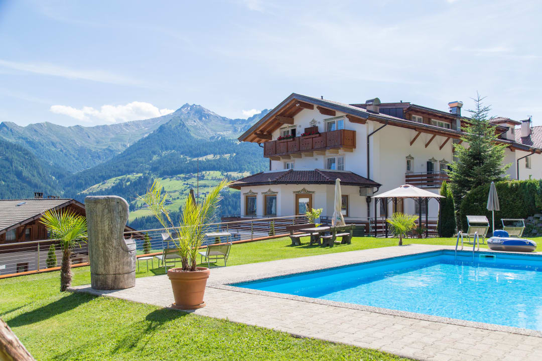 Pool Hotel Stullerhof