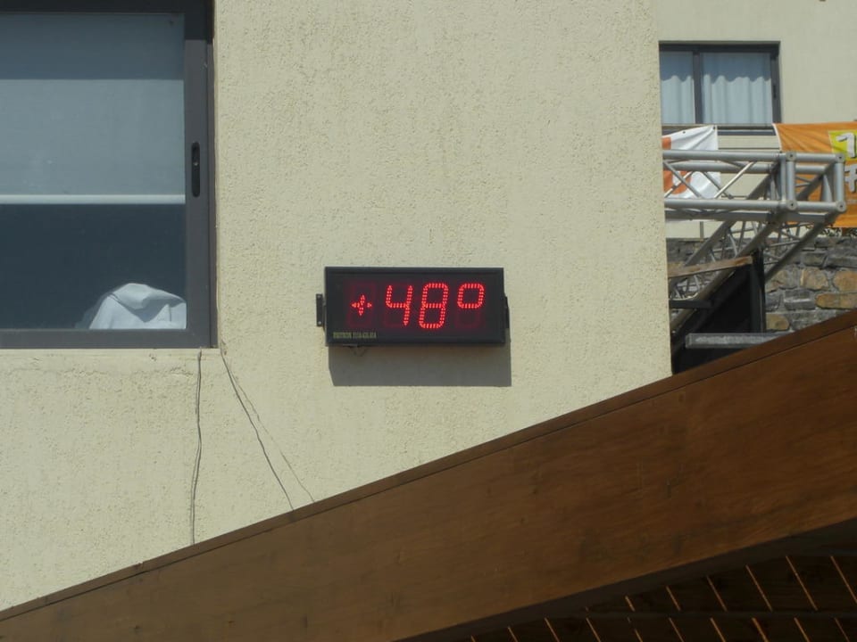 13. Juli 2010 um 16:16 Uhr, 48 Grad heiß Atlantica Mikri Poli Crete