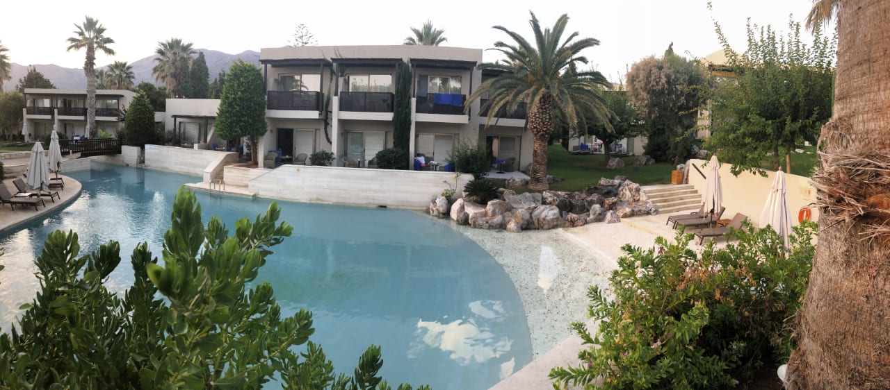 Pool Phãea Cretan Malia