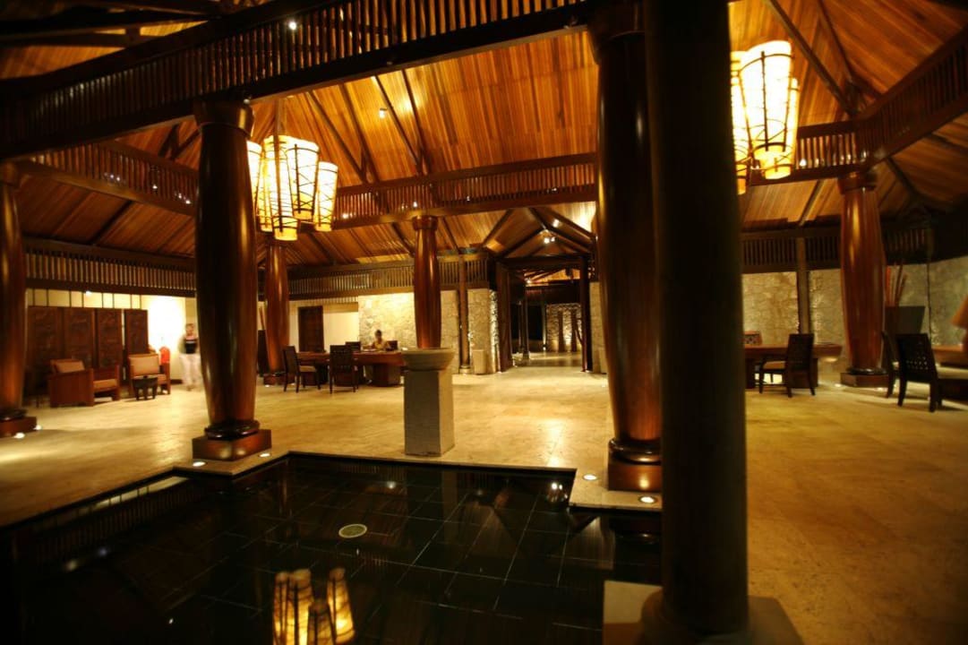 Hotellobby am Abend Constance Lemuria