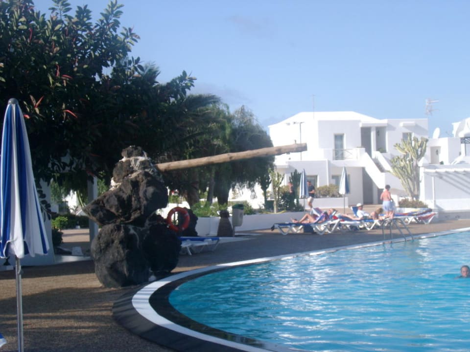 Poolbereich Hotel Floresta