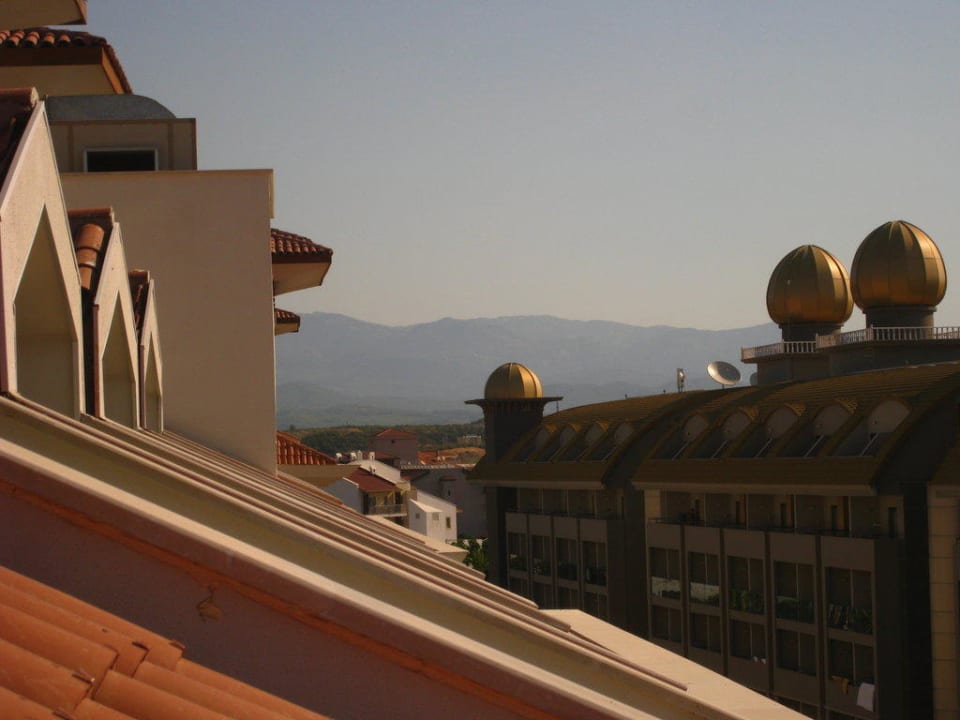 Blick zurück auf das Tarusgebirge Sunis Evren Beach Resort Hotel & Spa