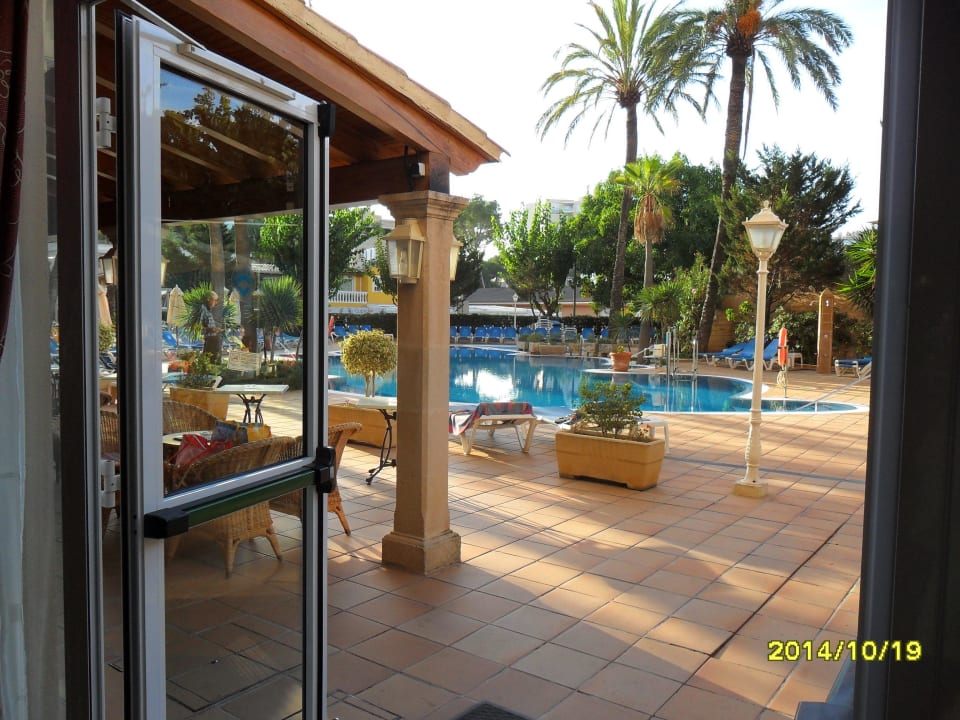 Pool Valentin Reina Paguera