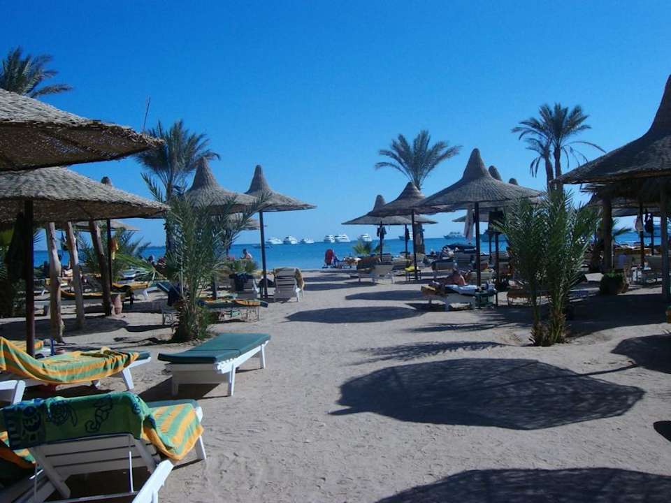 Weg zum Strand Giftun Azur Resort