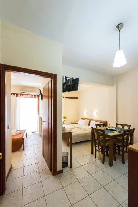 Zimmer Akroyali Hotel & Villas