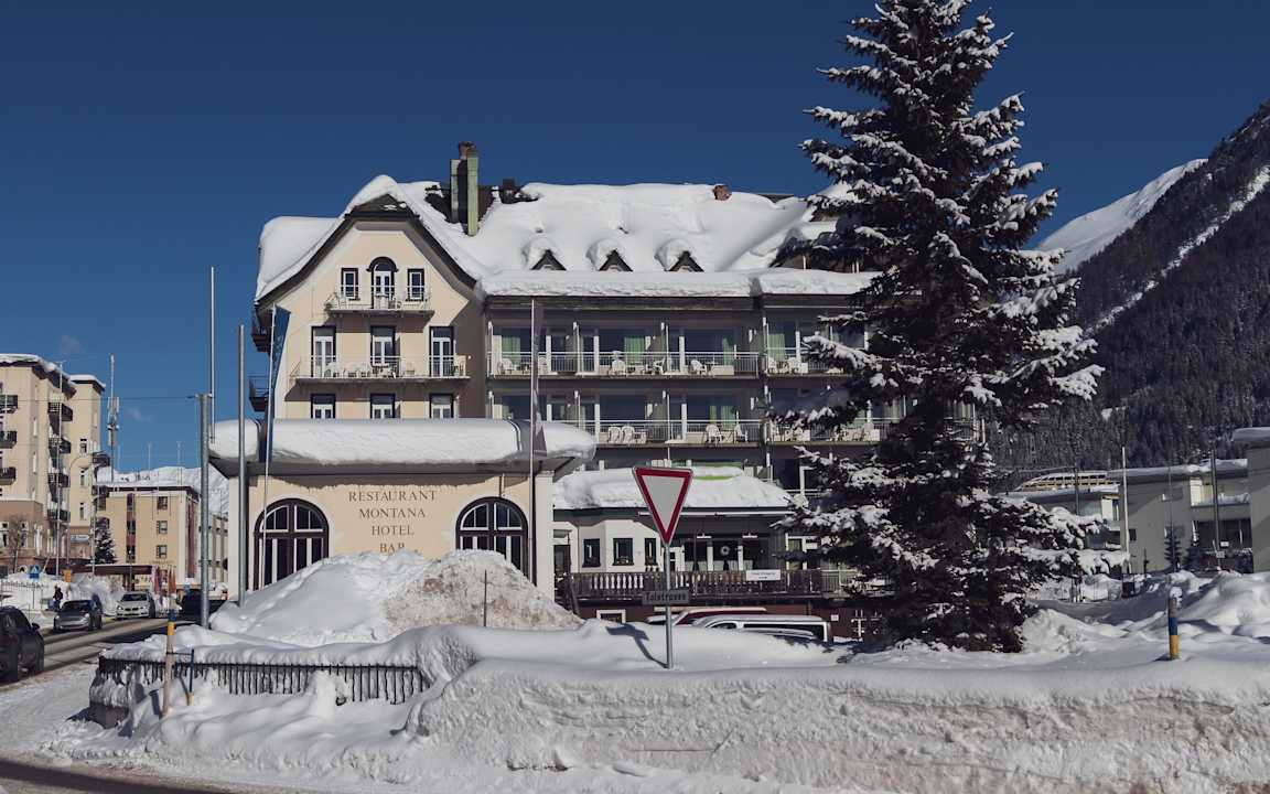 Außenansicht Hotel Montana