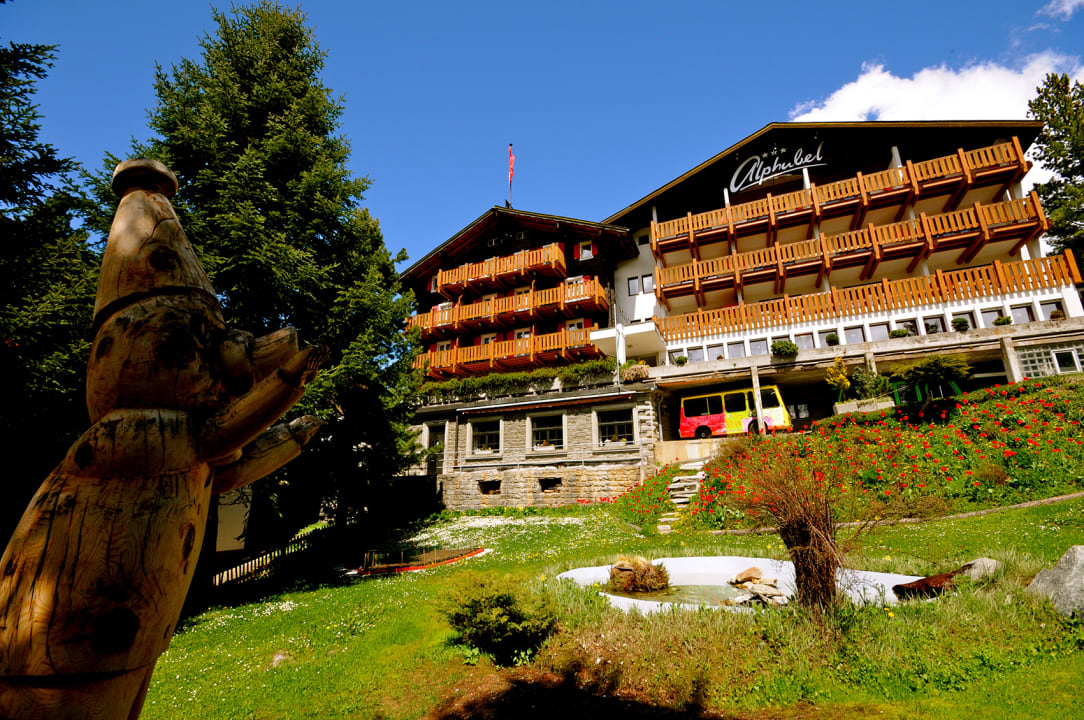 Außenansicht Swiss Family Hotel Alphubel Saas-Fee