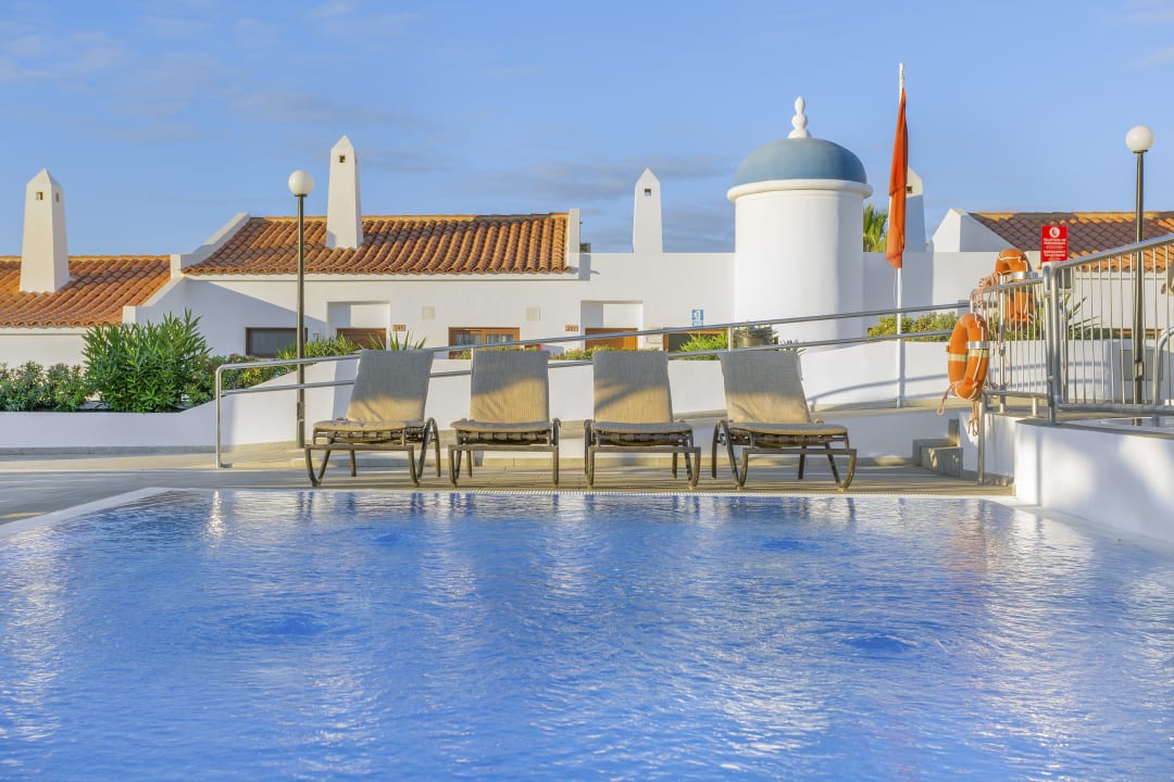 Pool Sunset View Club