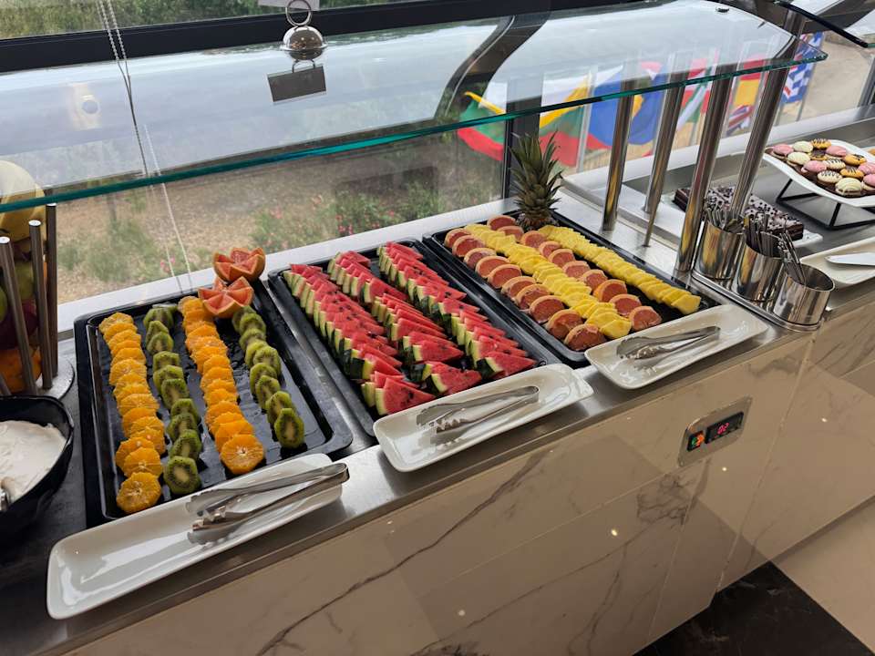 Gastro Cavo Orient Beach Hotel & Suites