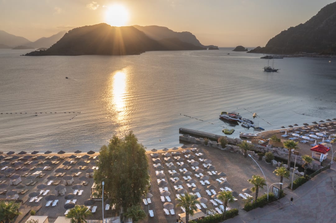 Strand Fortuna Beach Hotel