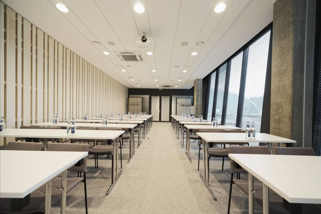 Conference call Urbihop Hotel