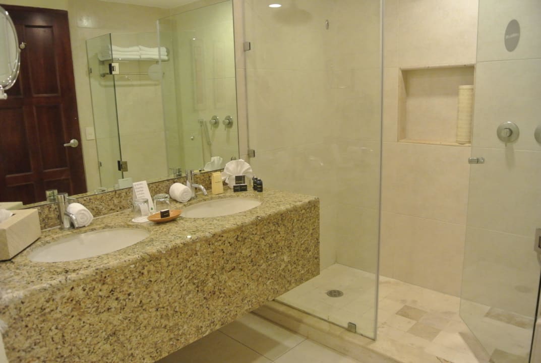 Badezimmer BlueBay Grand Esmeralda