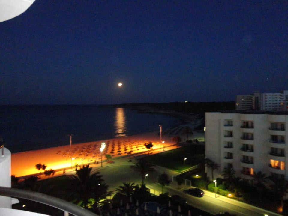 Ausblick vom 6. Stock nachts Hipotels Hipocampo Playa