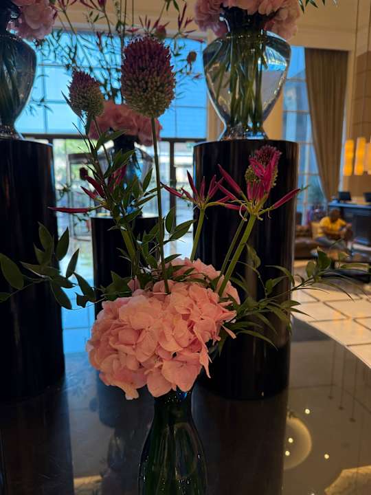 Lobby Dukes The Palm Dubai Hotel