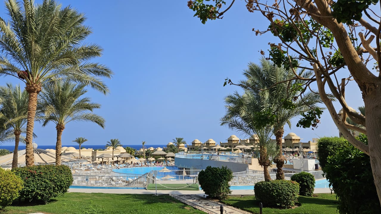 Pool Serenity Alpha Beach