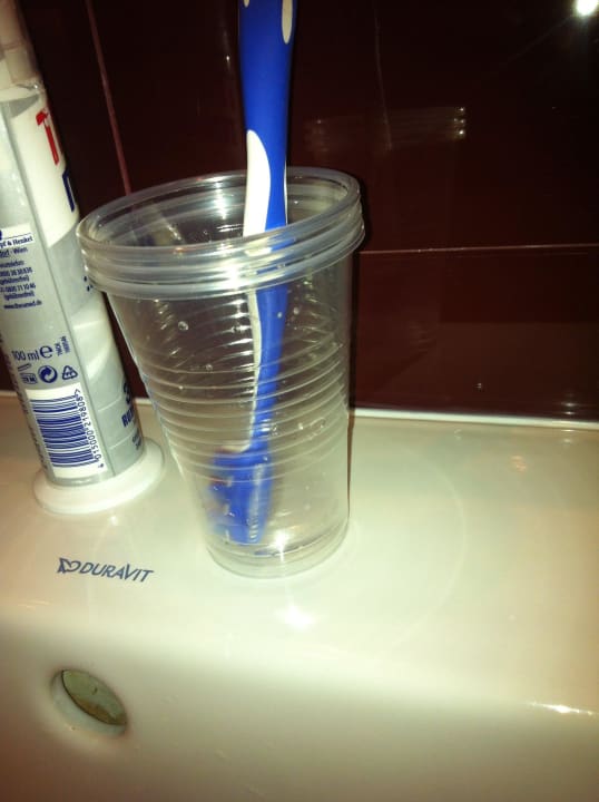 4 Sterne Zahnputzbecher MLL Mediterranean Bay - Adults only