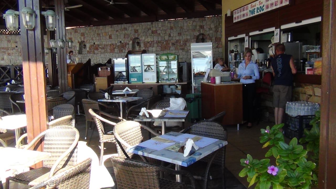 Beachbar The Rock Hotel Kalithea Horizon Royal