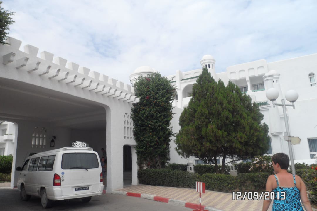 Eingang Hotel El Mouradi Skanes Beach