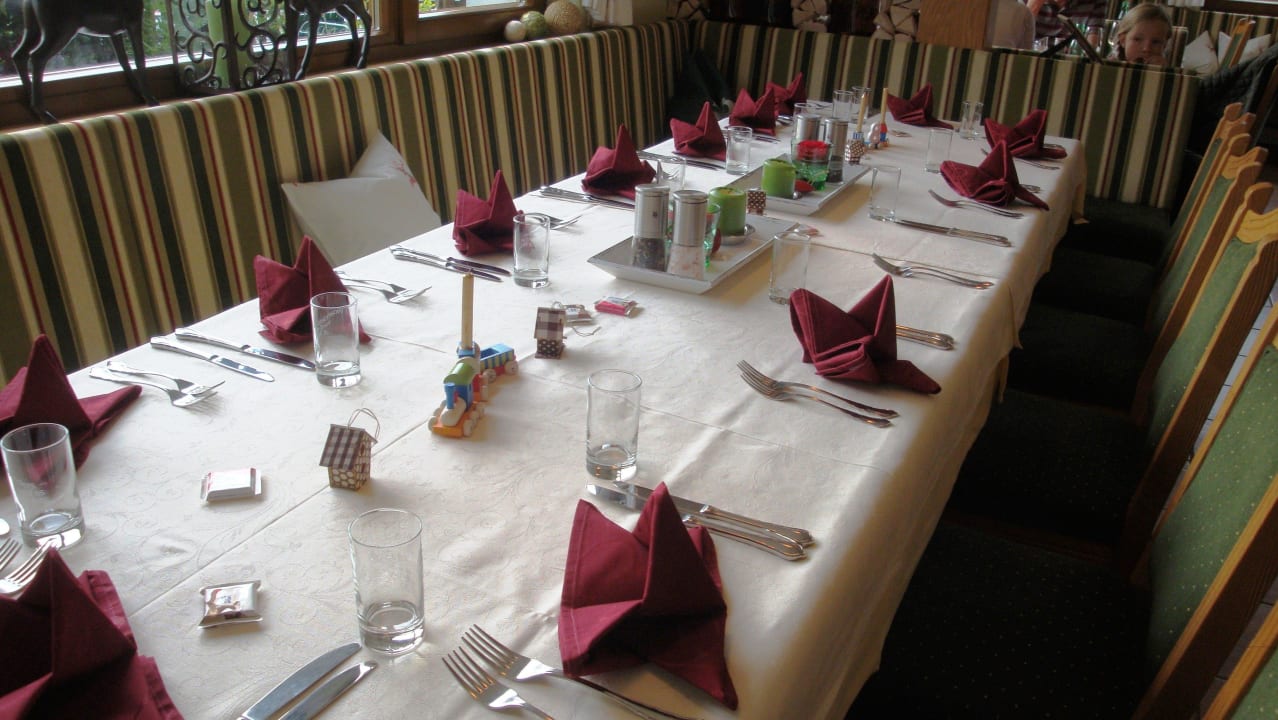 Geburtstagstisch für Kind Viktorias Home In Room Spa Appartements