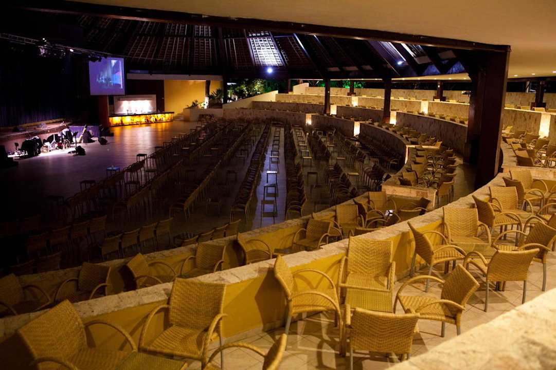 Theater Grand Sirenis Riviera Maya Resort & Spa