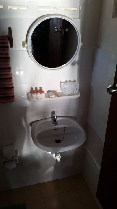 Standard Bungalow mit Ventilator Hotel Charlie Beach Resort