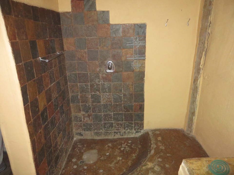 Dusche Shalati Adventure Lodge