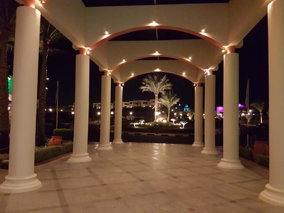 Eingang ins Hotel Hurghada Long Beach Resort