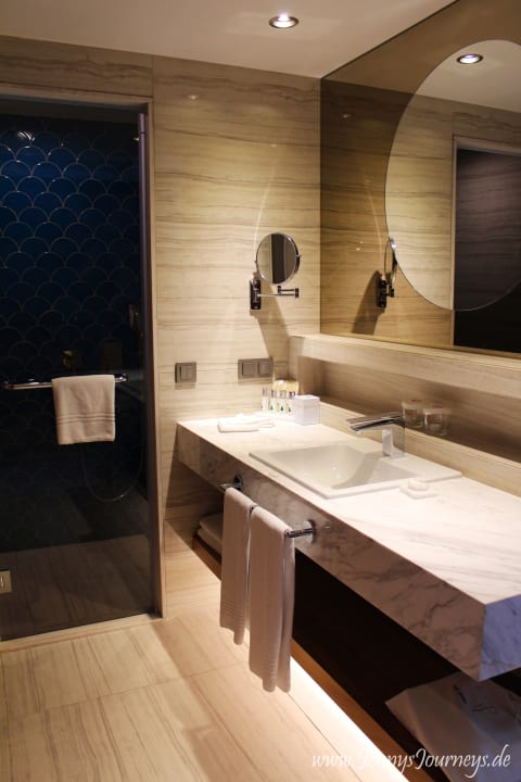 Zimmer Acanthus Cennet Barut Collection