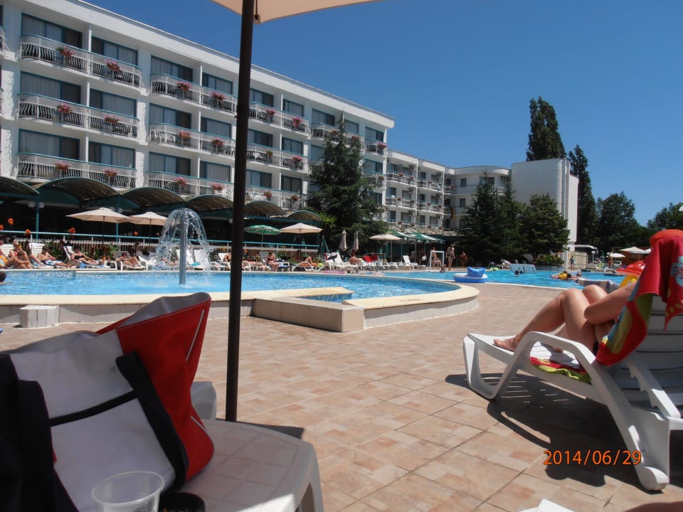 Poolanlage Hotel Zefir Beach