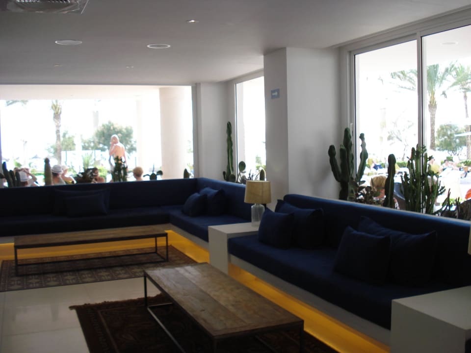 Sehr modern HM Tropical