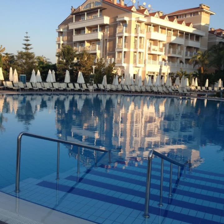 Pool Hotel Turan Prince