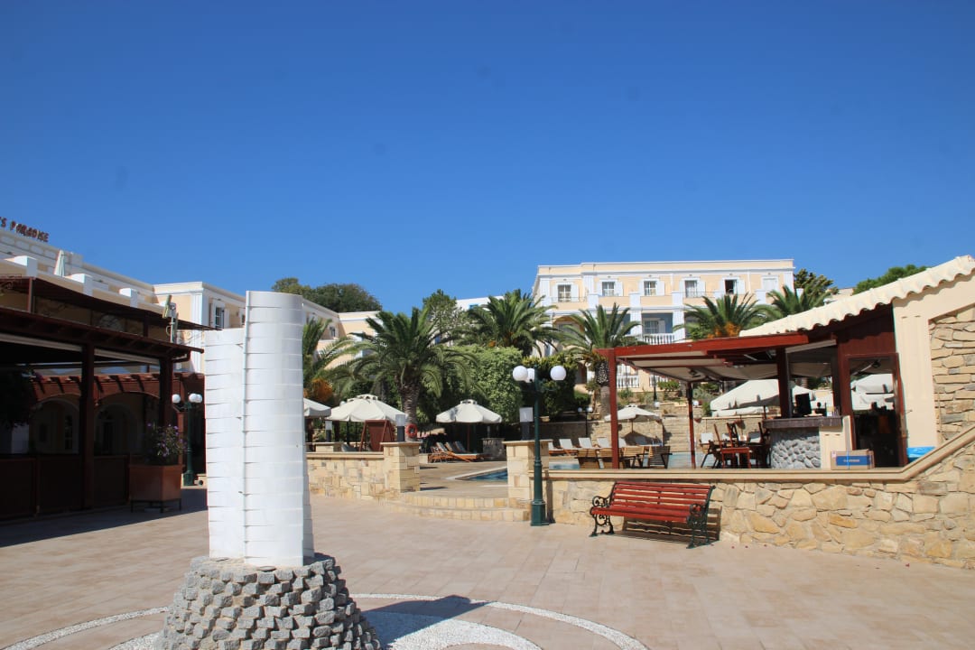 Außenansicht Hotel Crithoni's Paradise