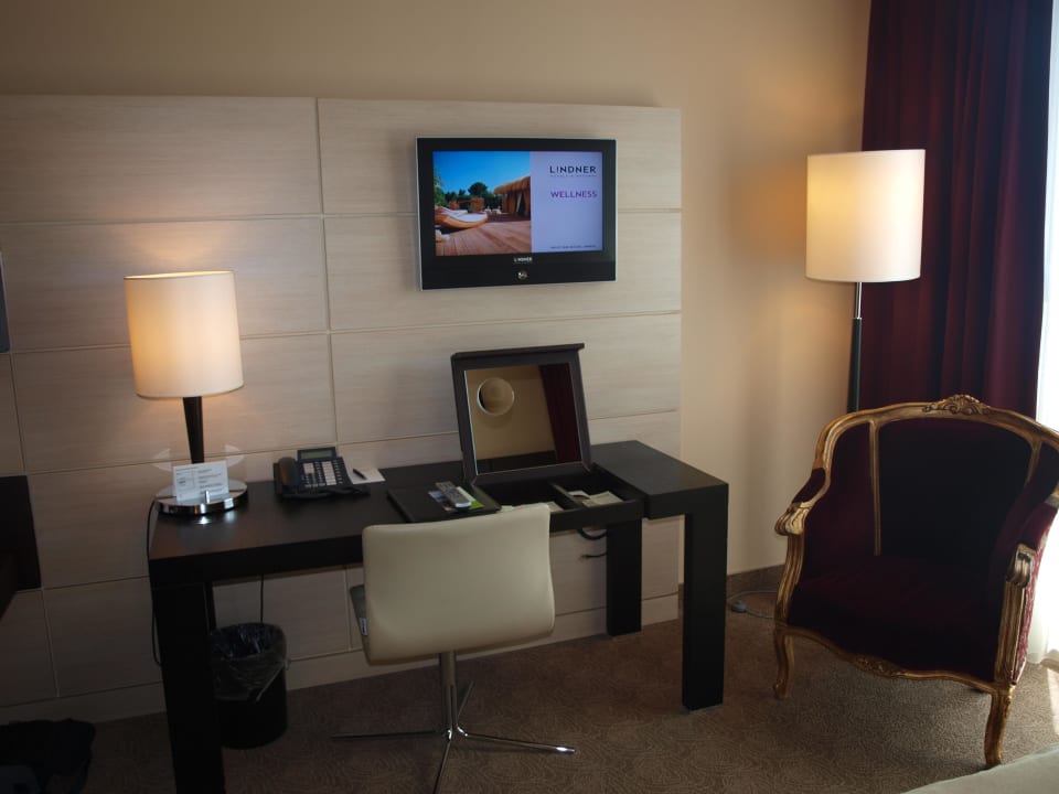 Blick vom Bett aus Lindner Hotel Vienna Am Belvedere, part of JdV by Hyatt