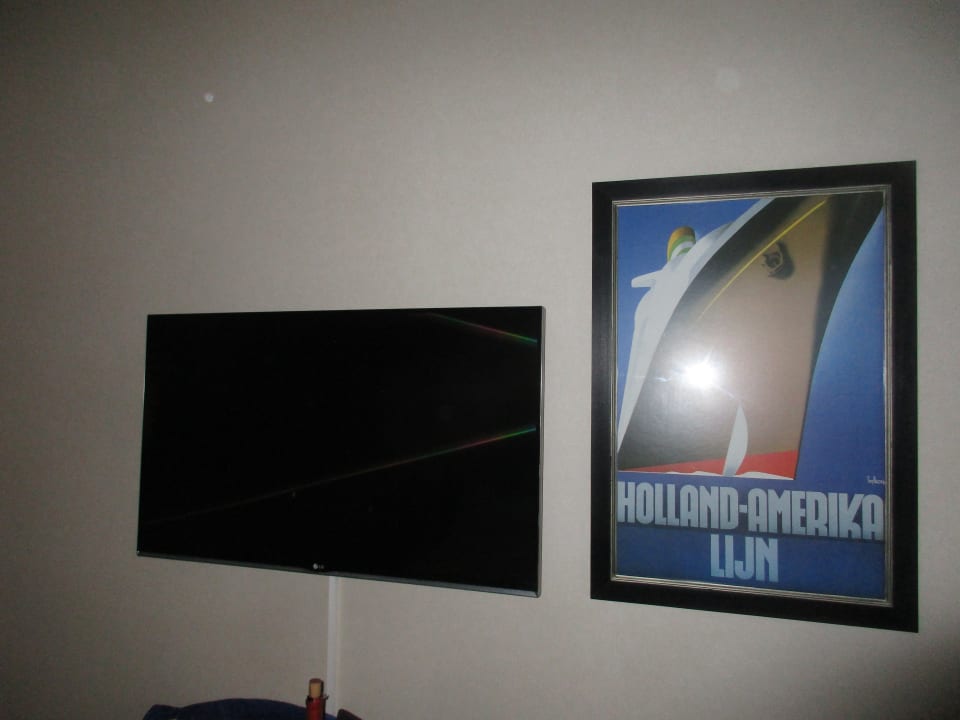 TV Rotterdam Marriott Hotel