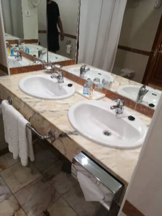 Zimmer Bahia Principe Sunlight Costa Adeje