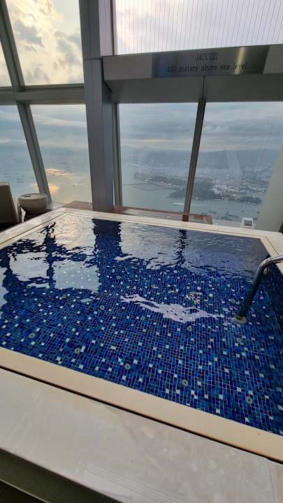Pool Hotel The Ritz-Carlton Hongkong